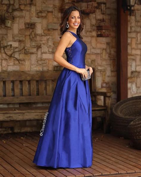 Vestido de formatura azul: 48 inspirações em todos os tons.